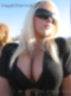 I am discreet Portland, Oregon nude and expect discretion.